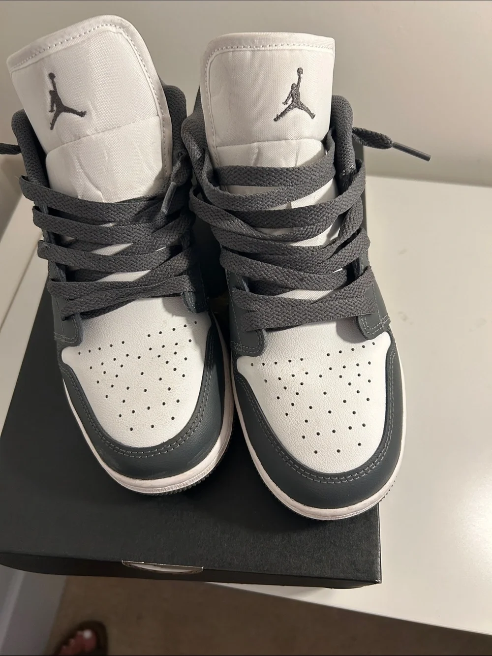 Jordan Kids size 6.5 Low-Top Sneakers - White & Dark Gray
